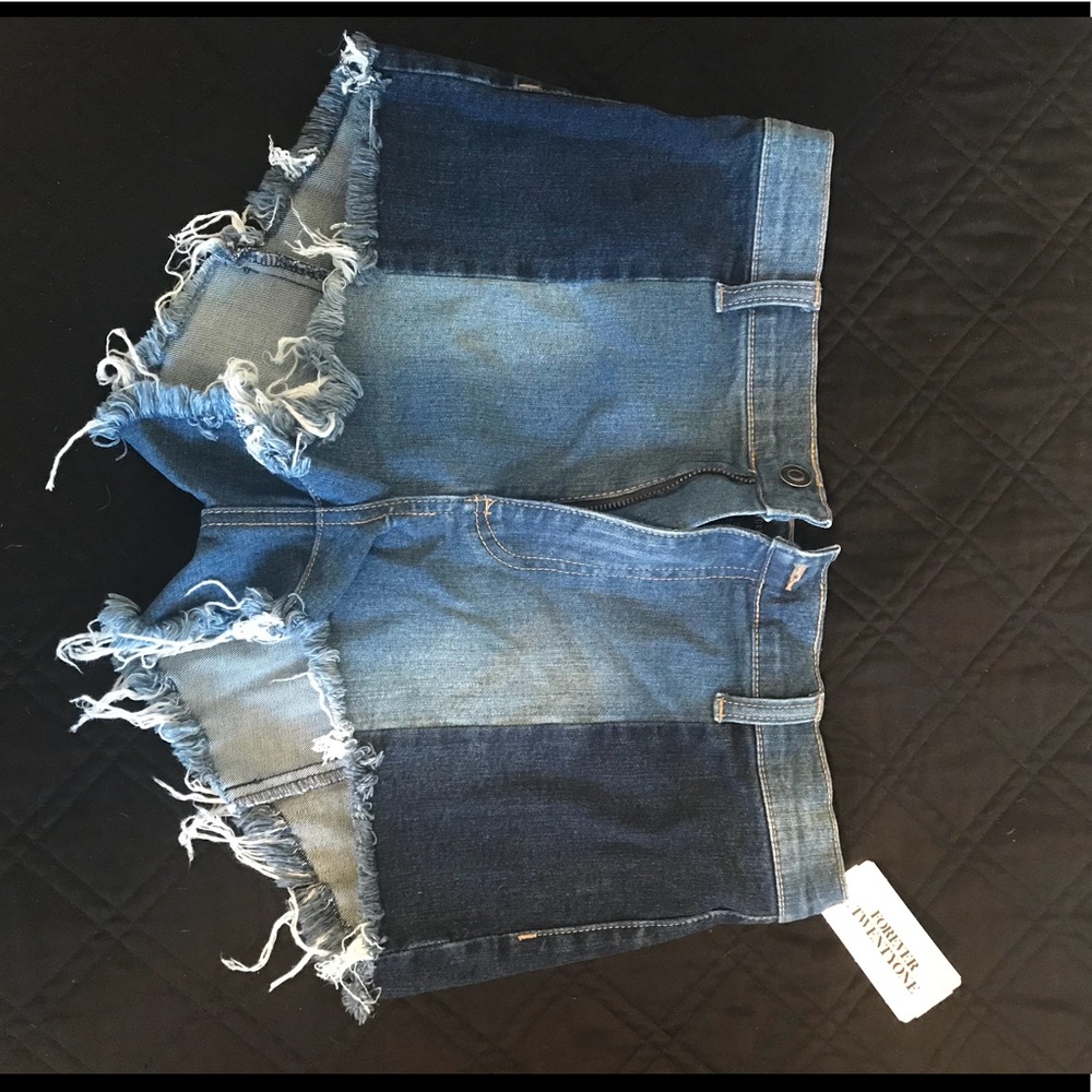 NWT size L forever 21 denim shorts (stretch denim